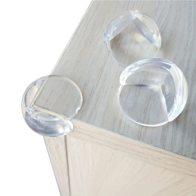 Set 10 Protecții Colțuri Mobilier din Silicon Transparent pentru Siguranța Copiilor, BESEDER